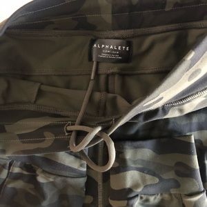 Alphalete Pants - Alphalete camo premium jogger Alphalete Pants - Alphalete camo premium jogger